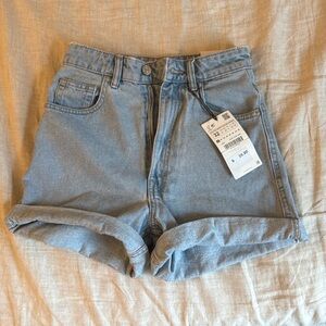 Zara Mom Fit Denim Shorts Light Blue Wash  US 00 EUR 32 NWT